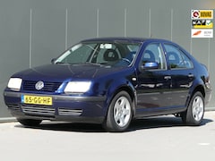 Volkswagen Bora - 1.6 Trendline Automaat NAP Airco Cruise