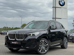 BMW X1 - xDrive30e 326pk M-Sport Pano Tr-Haak H&K Zetels+Memo 20-Inch