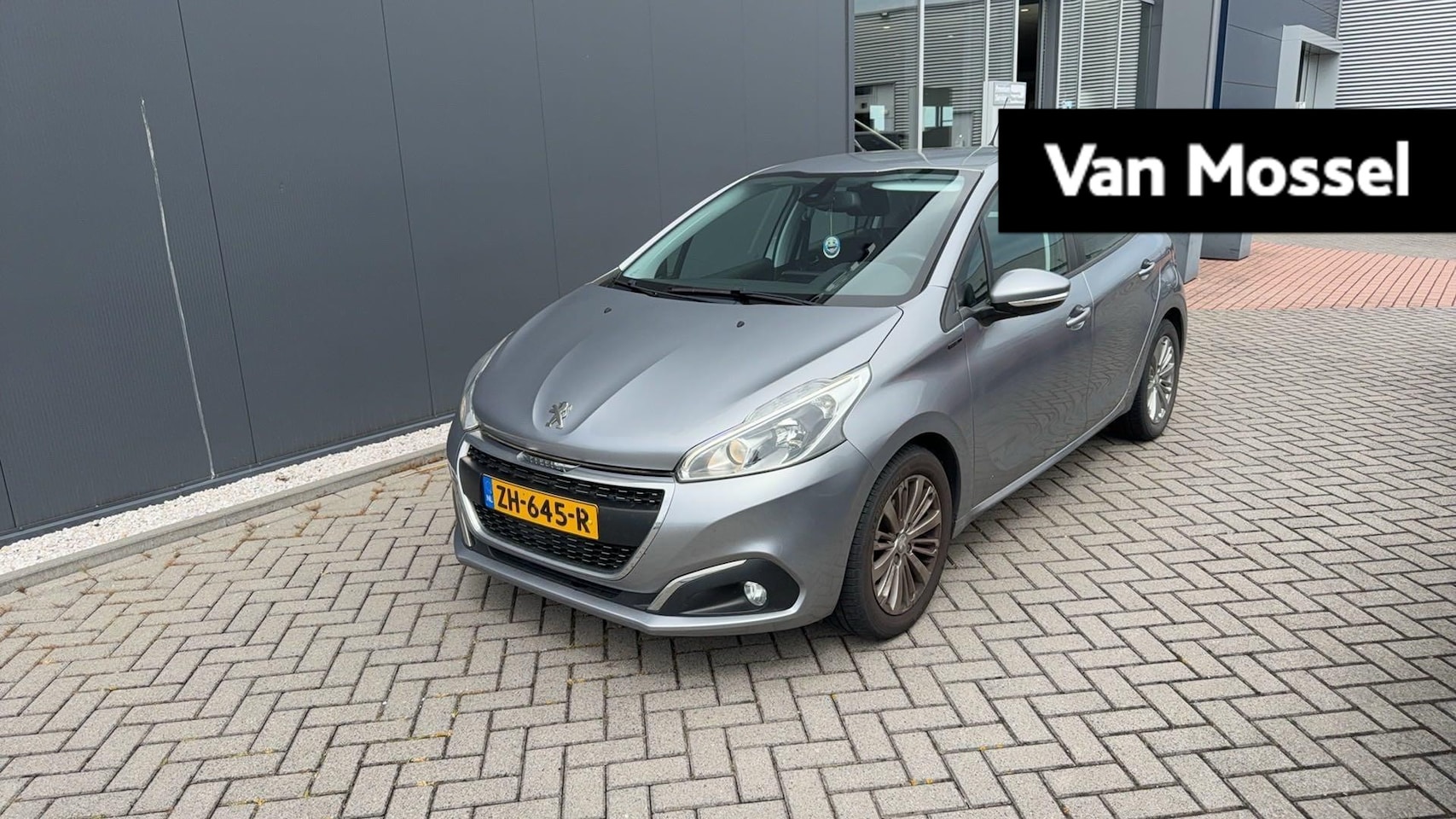 Peugeot 208 - Signature - AutoWereld.nl