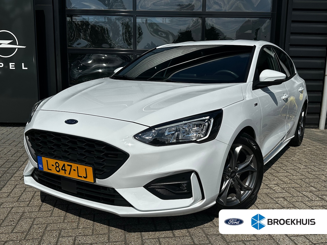 Ford Focus - 1.0 Hybrid 125 PK ST Line X | STUUR, STOEL EN VOORRUITVERWARMING| KEYLESS ENTRY & START| C - AutoWereld.nl