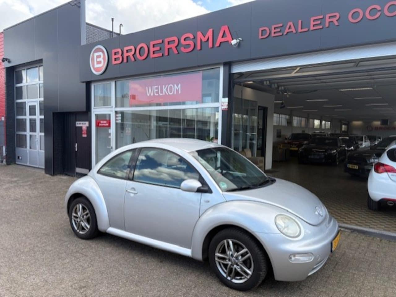 Volkswagen New Beetle - 1.6 NIEUWE APK *  152.000 KM NAP * - AutoWereld.nl
