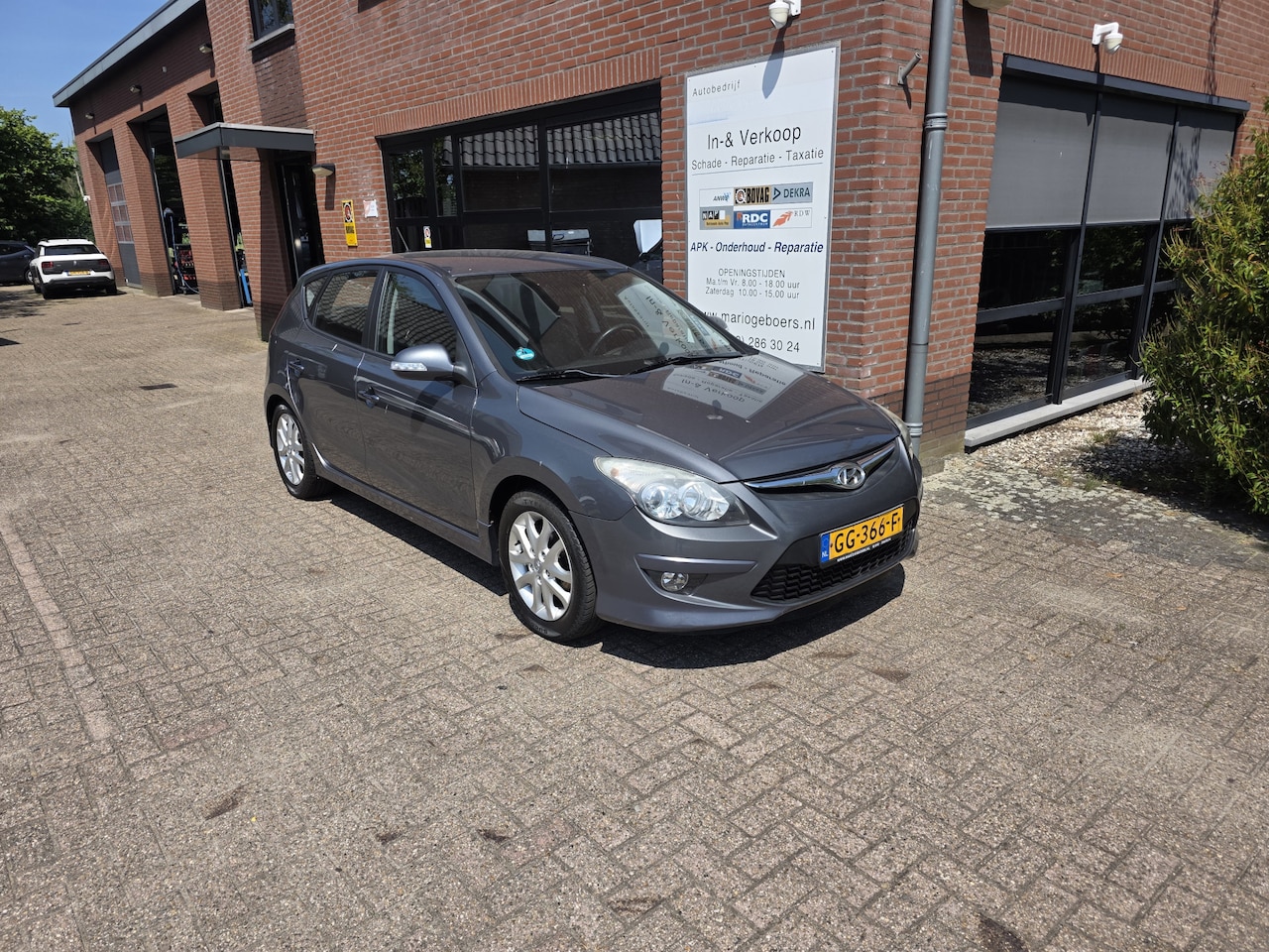 Hyundai i30 - 1.4i i-Motion Business 1.4i i-Motion Business, - AutoWereld.nl