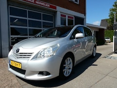 Toyota Verso - 1.8 VVT-I BUSINESS cruise/camera/clima/trekhaak/navi/panodak
