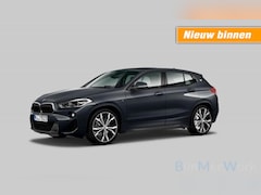 BMW X2 - sDrive20i 192pk M-Sport, LED, Schuifdak, HUD, NaviPro, Stoelverw, Dealer OH, Clima, Cruise