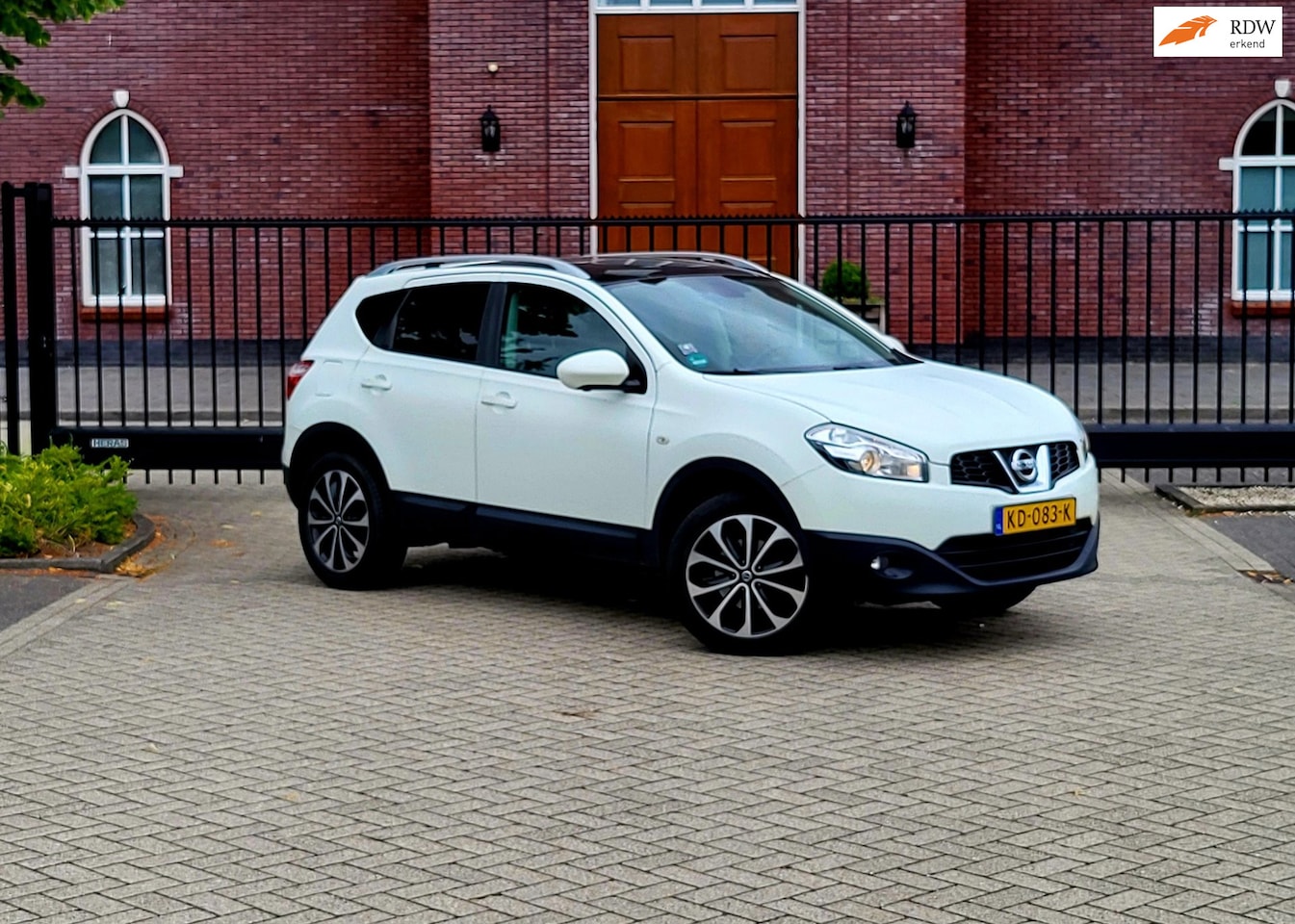 Nissan Qashqai - 1.6 Connect Edition / Airco / 360 Camera / Pdc / Trekhaak / Nieuwe Apk - AutoWereld.nl