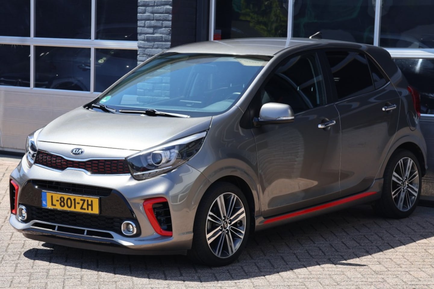 Kia Picanto - 1.2 CVVT GT-Line 1.2 CVVT GT-line, leder, navigatie, camera - AutoWereld.nl