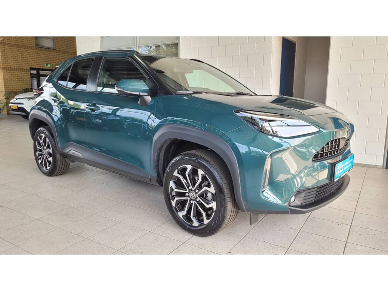 Toyota Yaris Cross - 1.5 Style 130 | Park sensoren | Dodehoek | Apple/Android | Stoel - AutoWereld.nl