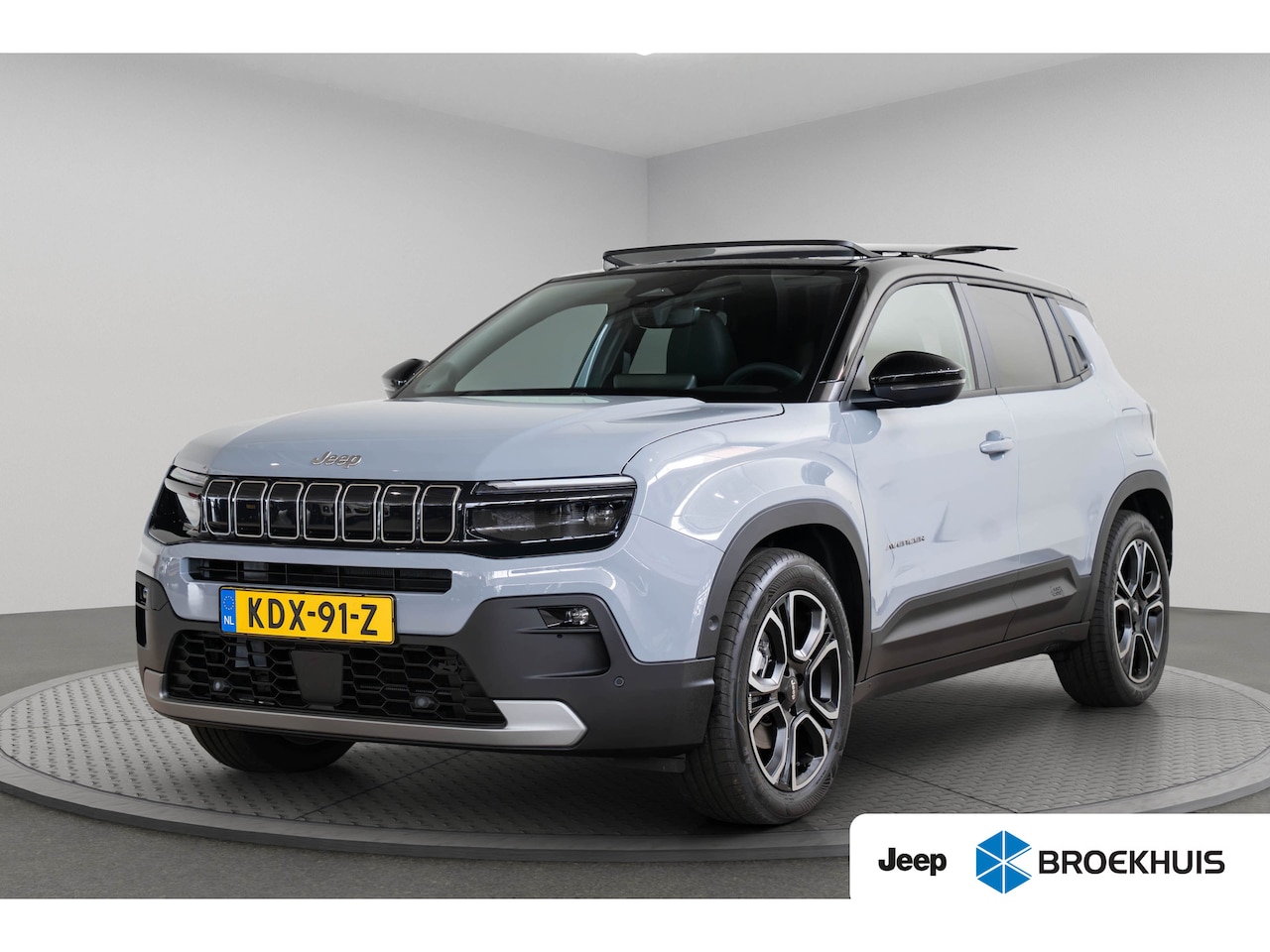 Jeep Avenger - Summit 54 kWh | Tot 8 Jaar Garantie | Warmtepomp | Schuif-Kanteldak | Winter Pack | Camera - AutoWereld.nl