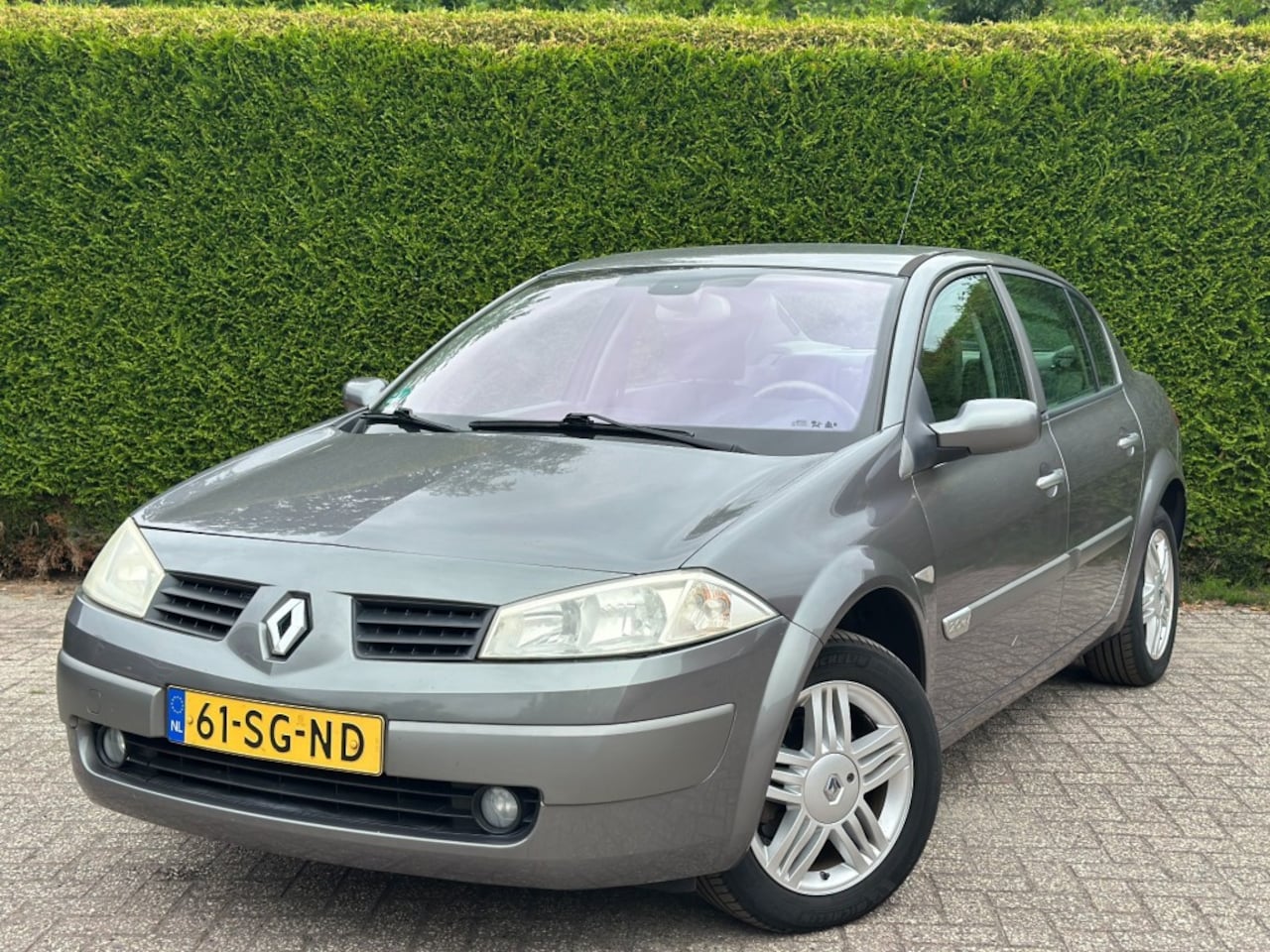 Renault Mégane - 2.0 - 16V Dynamique Comfort APK 01-05-2027 NAP Airco Cruise Control - AutoWereld.nl