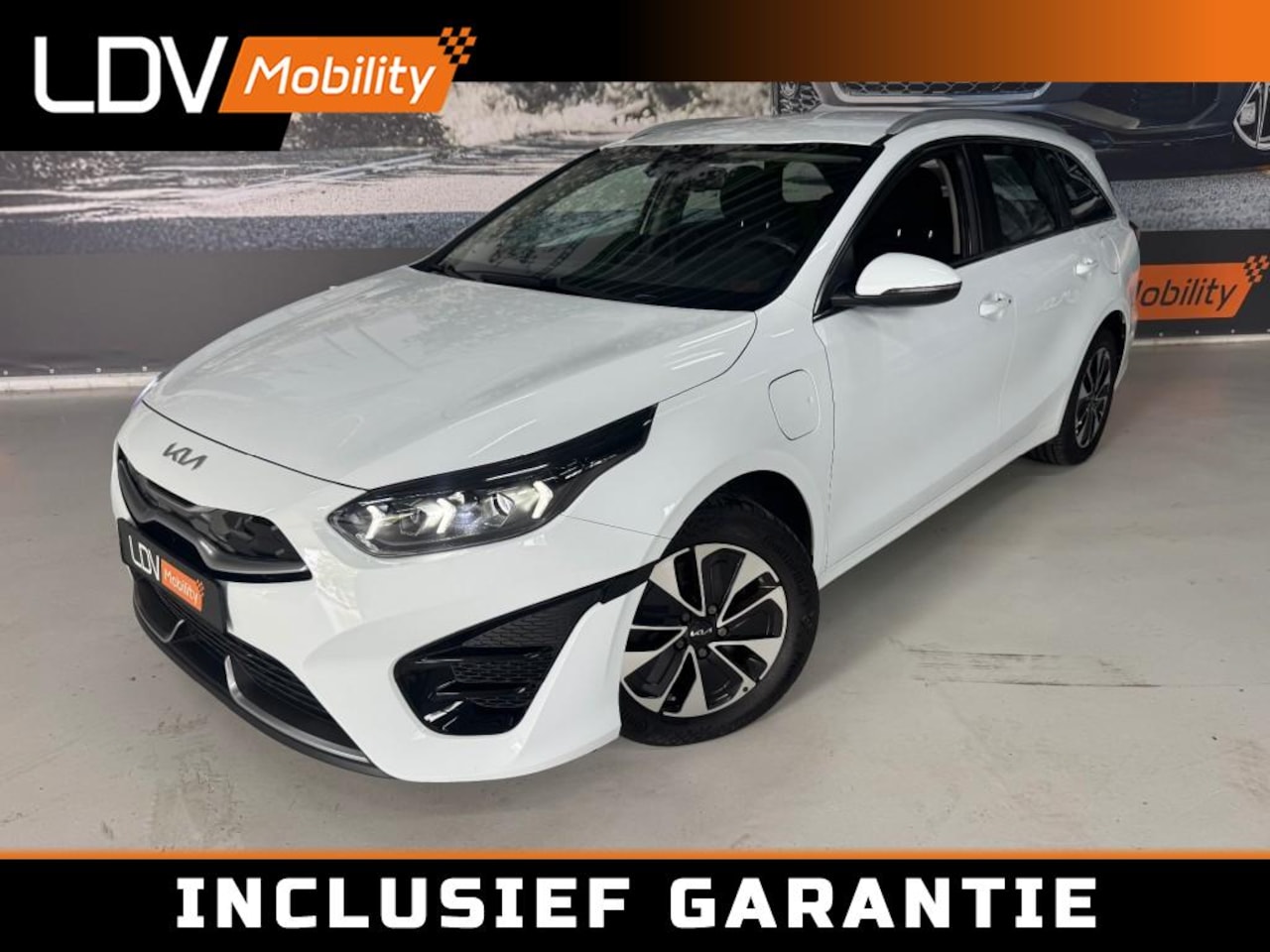 Kia Cee'd - 1.6 GDI PHEV Dynamicline / Stoelverwarming / Camera / PDC / AppleCarplay. - AutoWereld.nl