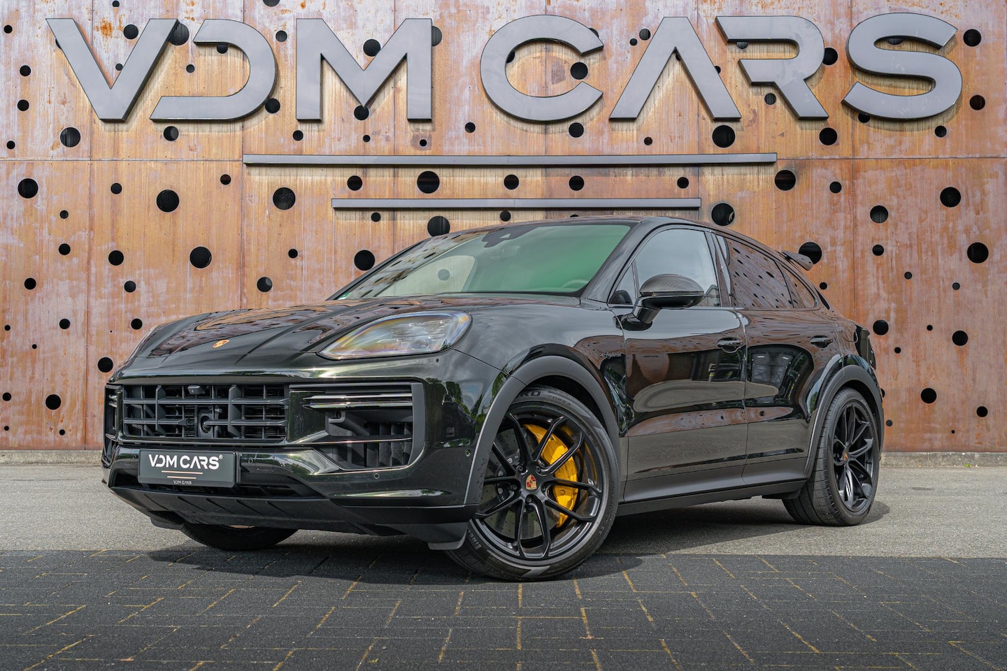 Porsche Cayenne Coupé - 4.0 Turbo E-Hybrid GT | Carbon | InnoDrive | 18-Weg | Achterasbesturing | 360 | Burmester - AutoWereld.nl
