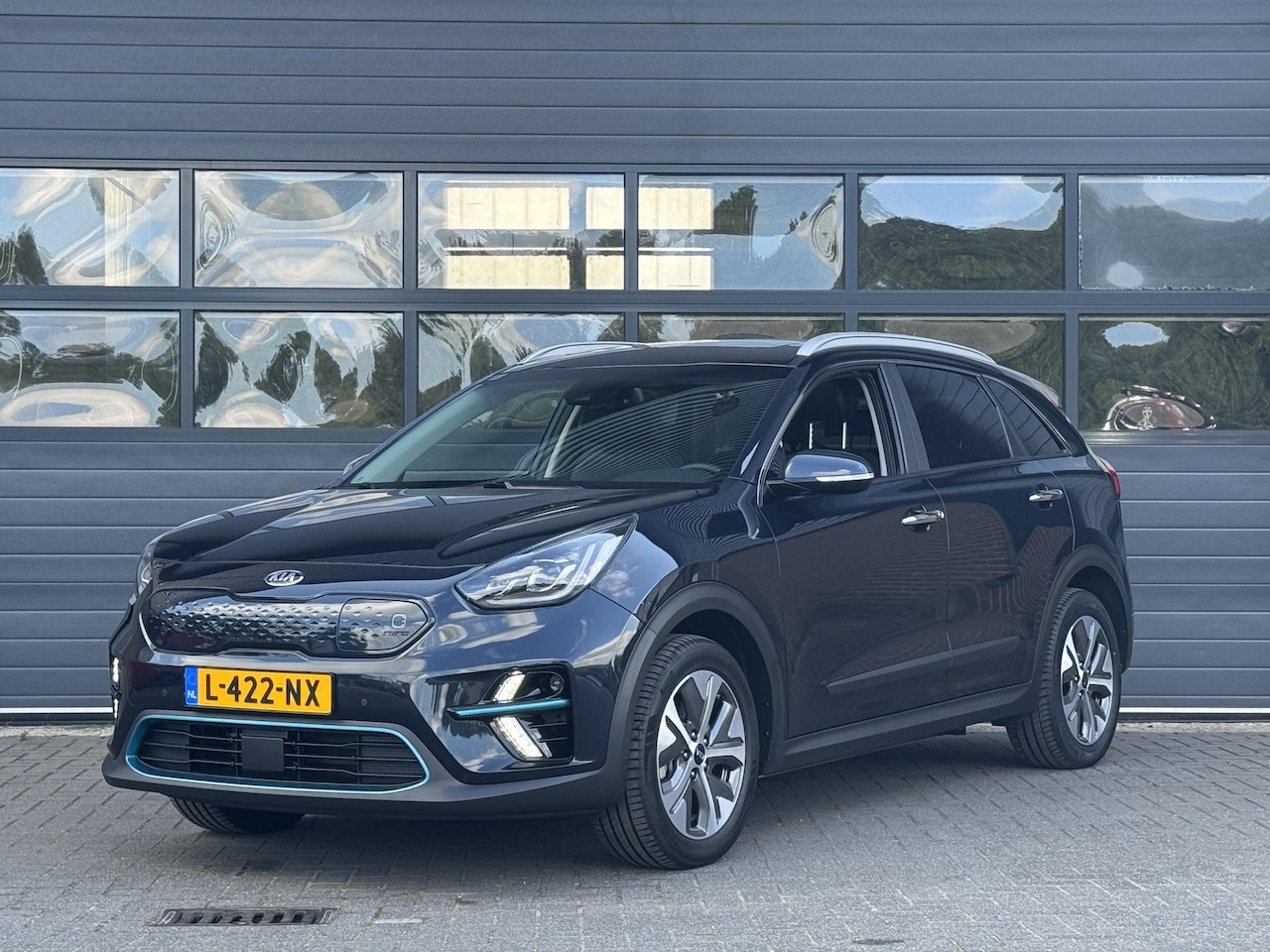Kia e-Niro - DYNAMICPLUSLINE 64 kWh (100% SOH) I TREKHAAK I SCHUIF/KANTELDAK I ADAPTIVE CRUISE CONTROL - AutoWereld.nl