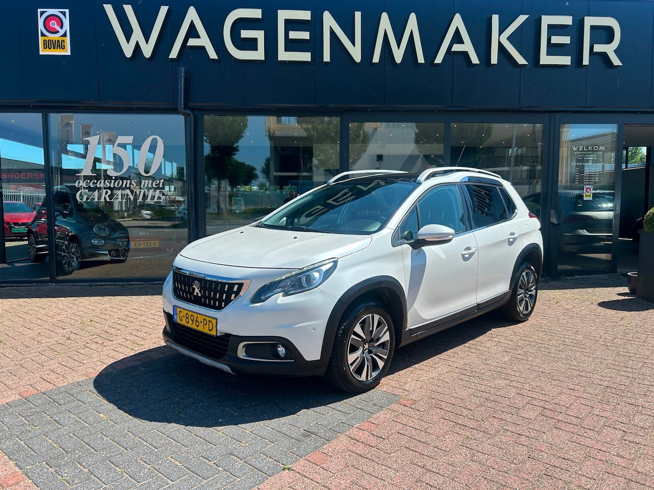 Peugeot 2008 - 1.2 PureTech Allure AUT|NAVI|PANORAMA|Dealer OH! - AutoWereld.nl
