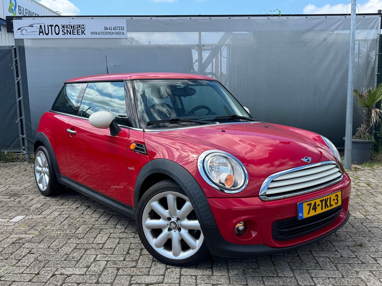 MINI 3-Deurs - 1.6 One MINIMALIST - NWE APK - Airco - Cruise - NAVI - AutoWereld.nl