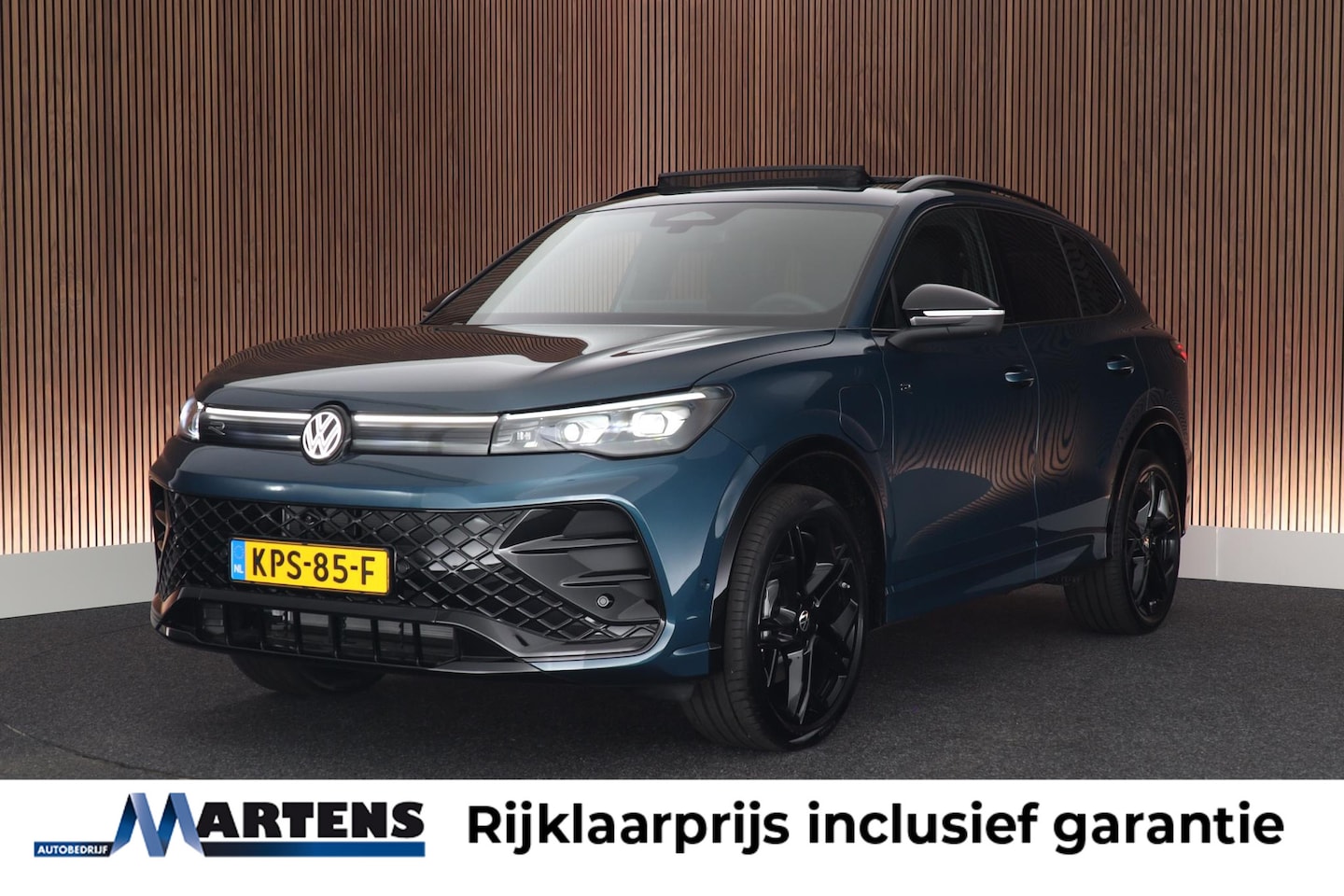 Volkswagen Tiguan - 1.5 eHybrid 272pk R-Line Edition Black Style Leder Trekhaak 360Camera HUD Keyless Massage - AutoWereld.nl