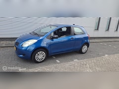 Toyota Yaris - 1.0 VVTi