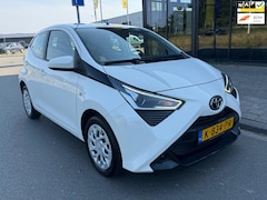Toyota Aygo - 1.0 VVT-i x-play/Airco/Camera/Cruise/bleutooth