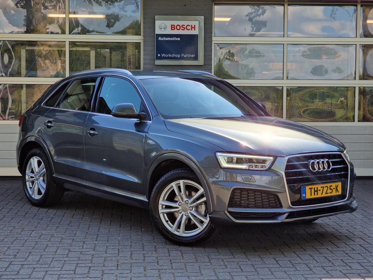 Audi Q3 - 1.4 TFSI CoD Sport S Line Edition|Automaat|150PK|Trekhaak|Xenon|Navi|Clima|Cruise| - AutoWereld.nl
