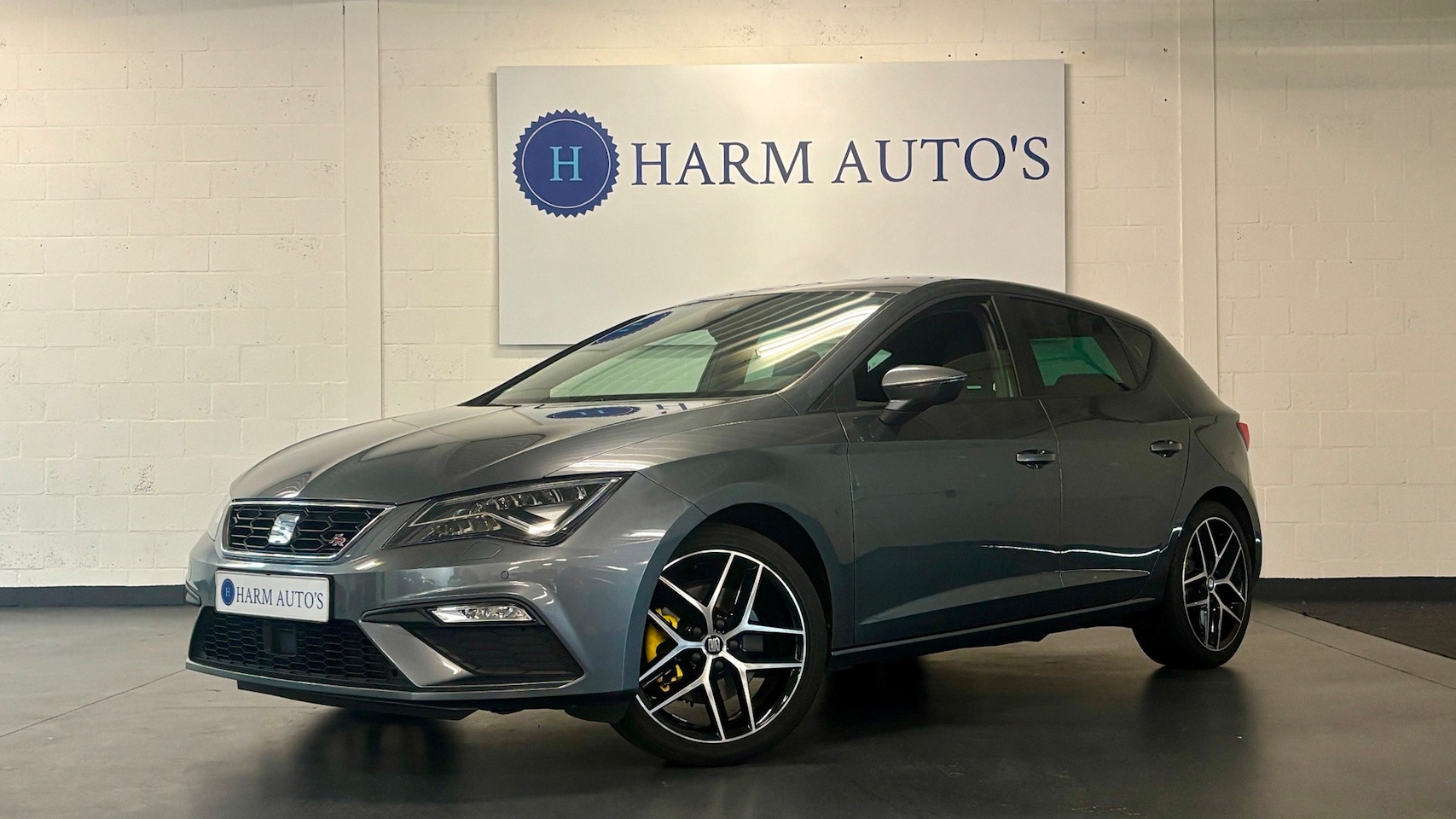 SEAT Leon - 1.8 TSI FR Business 180pk Navi / CAM / Cruise / LED / PDC / Keyless - AutoWereld.nl