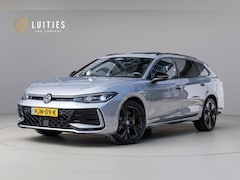 Volkswagen Passat Variant - 1.5 eHybrid R-Line Black-Style Org.NL|Pano|Massage|Elek-trekhaak|Winterpack|Camera|1e-eig.