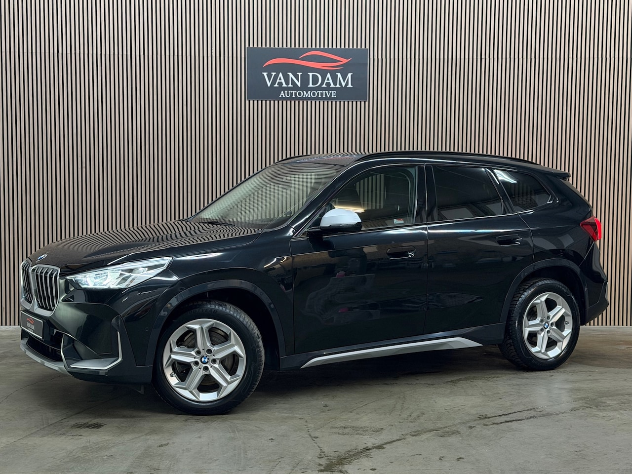 BMW X1 - SDrive20i Mild-Hybrid xLine 2024 LEDER NAVI CAMERA CAR-PLAY - AutoWereld.nl