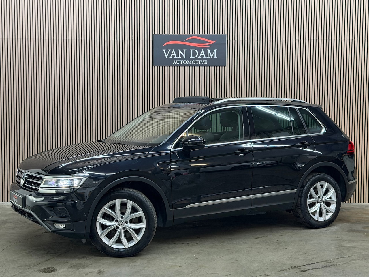 Volkswagen Tiguan - 2.0 TSI 4Motion Highline 2017 DSG 220PK FULL - AutoWereld.nl