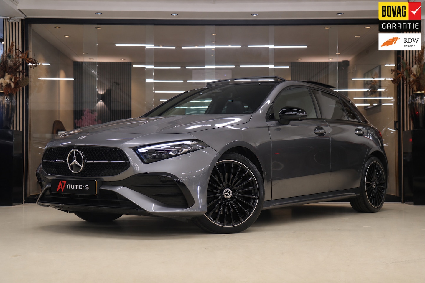 Mercedes-Benz A-klasse - 250 e AMG Line PANO/360CAM/HUD/ACC/BLINDSPOT/KEYLESS/VOL - AutoWereld.nl
