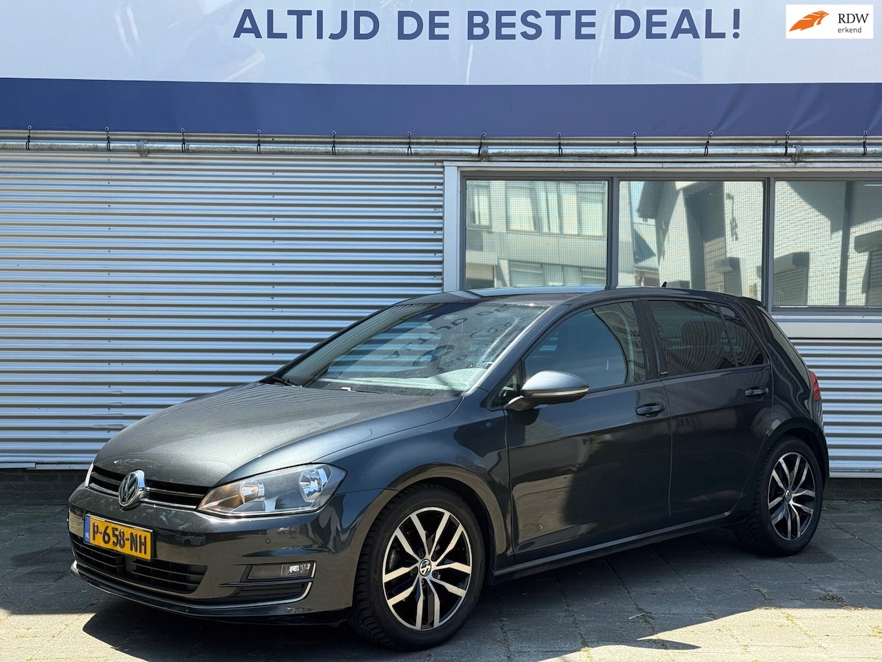 Volkswagen Golf - 1.4 TSI Connected Series Allstar l Automaat l Climate l Camera l ACC l Navi l - AutoWereld.nl