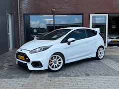 Ford Fiesta - 1.6 ST2 | Wide Body Kit | Stage 2 | Big Brake Kit | Stoelverwarming | CarPlay | Cruise | C