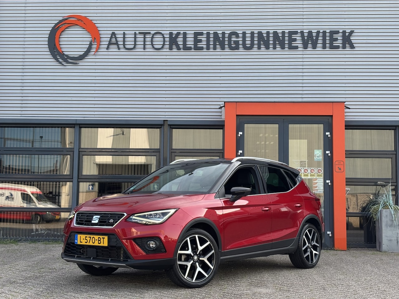 SEAT Arona - 1.0 TSI FR Business Intense Plus / Trekhaak Afneembaar / Applecarplay/Androidauto / Stoelv - AutoWereld.nl