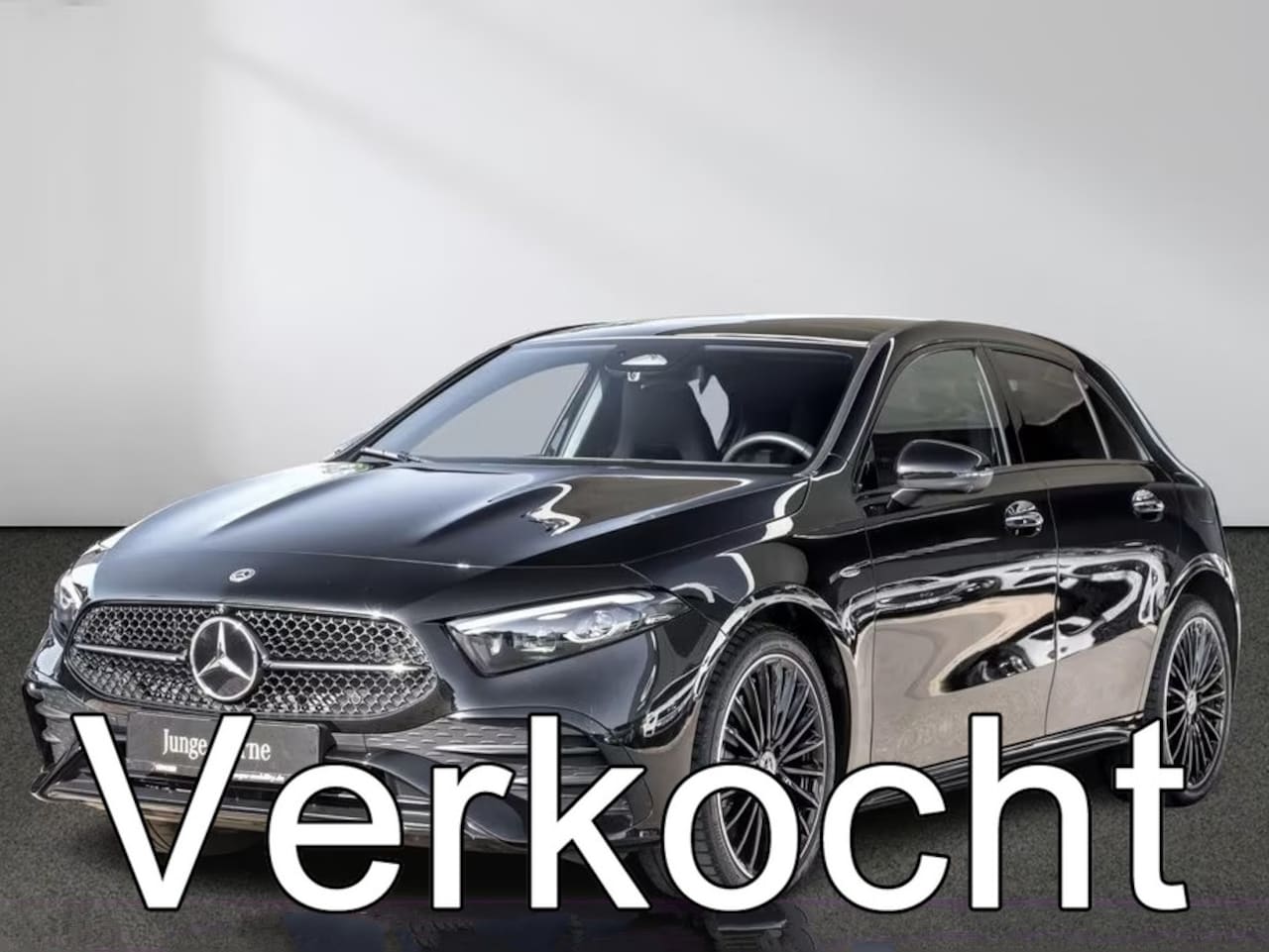 Mercedes-Benz A-klasse - 250e AMG ** NIGHT, MBUX+, PANO, MEMO, DISTR, 2-Zone CLIMA, 19-inch LMV, ** 1e EIG - UNFAL - AutoWereld.nl