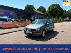 Renault Clio - 1.6-16V Privilège Airco NIEUWE APK