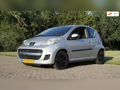 Peugeot 107 - 1.0-12V Millesim 200 Airco nieuwe APK