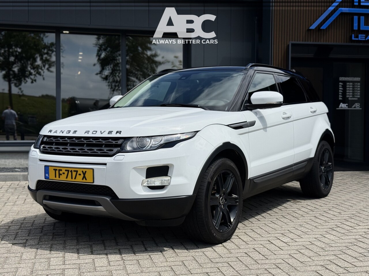 Land Rover Range Rover Evoque - 2.2 TD4 4WD Pure 2.2 TD4 4WD Pure - AutoWereld.nl