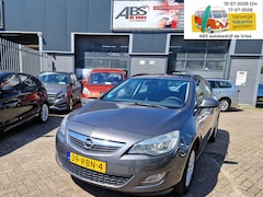 Opel Astra Sports Tourer - 1.6 Turbo AIRCO CR CONTROL 180 PK