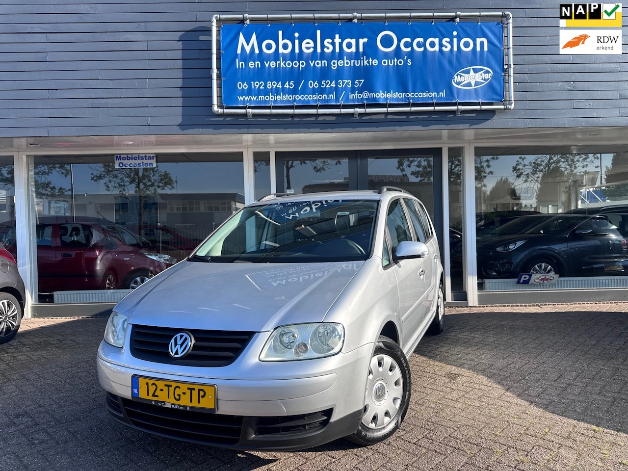 Volkswagen Touran - 1.6-16V FSI Highline 1.6-16V FSI Highline - AutoWereld.nl