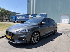 Ford Focus - 1.0i EcoBoost ST Line Business 6-Bak 126 PK. Nieuwe auto van de eerste eigenaar Alle keuri