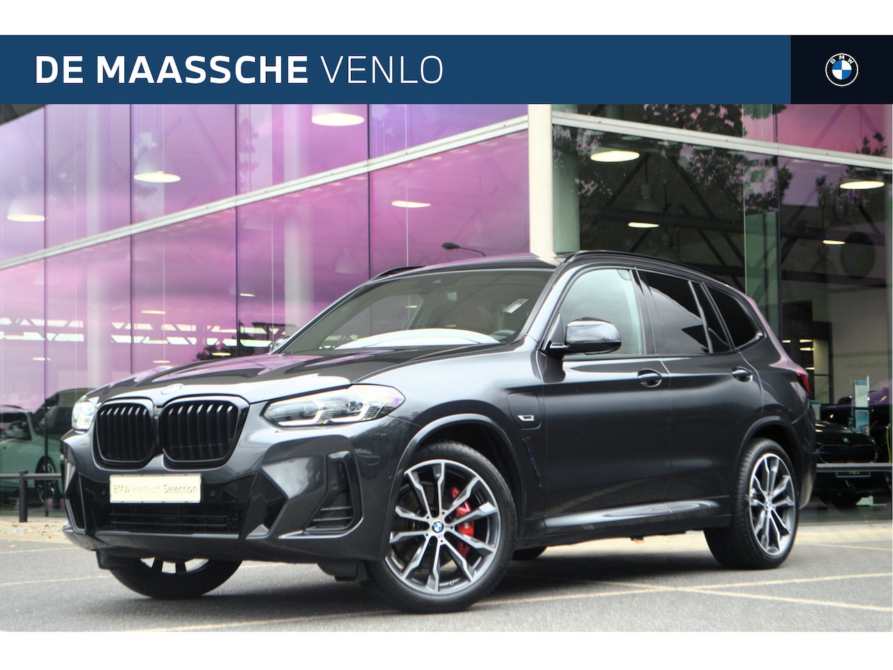 BMW X3 - xDrive30e High Executive M Sport Automaat / Panoramadak / Sportstoelen / Achteruitrijcamer - AutoWereld.nl