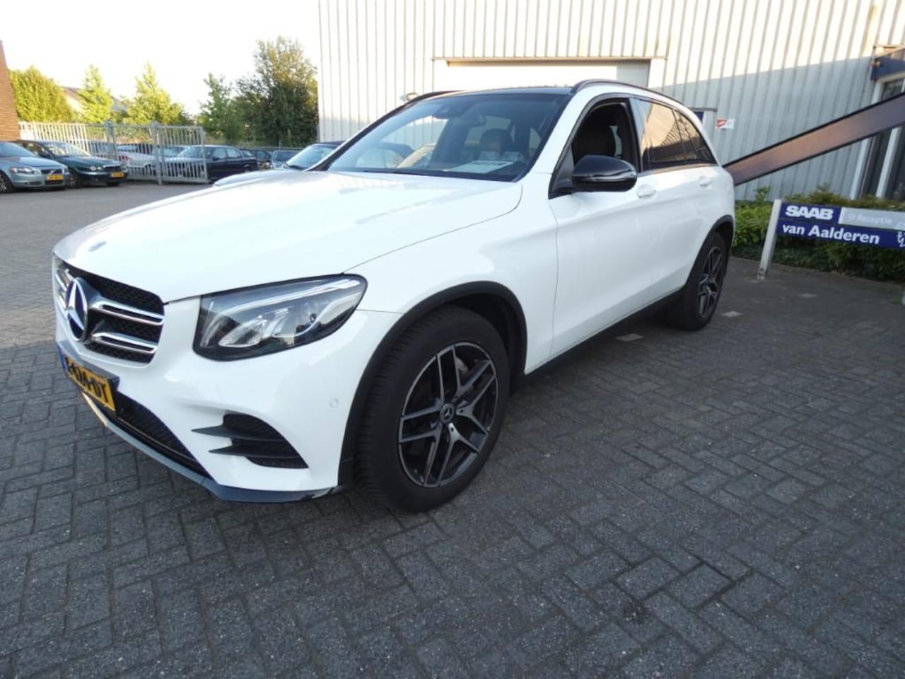 Mercedes-Benz GLC-klasse - 250 4MATIC Business Solution AMG Plus Upgr. Ed. 250 4MATIC Business Solution AMG Plus Upgr. Ed. - AutoWereld.nl