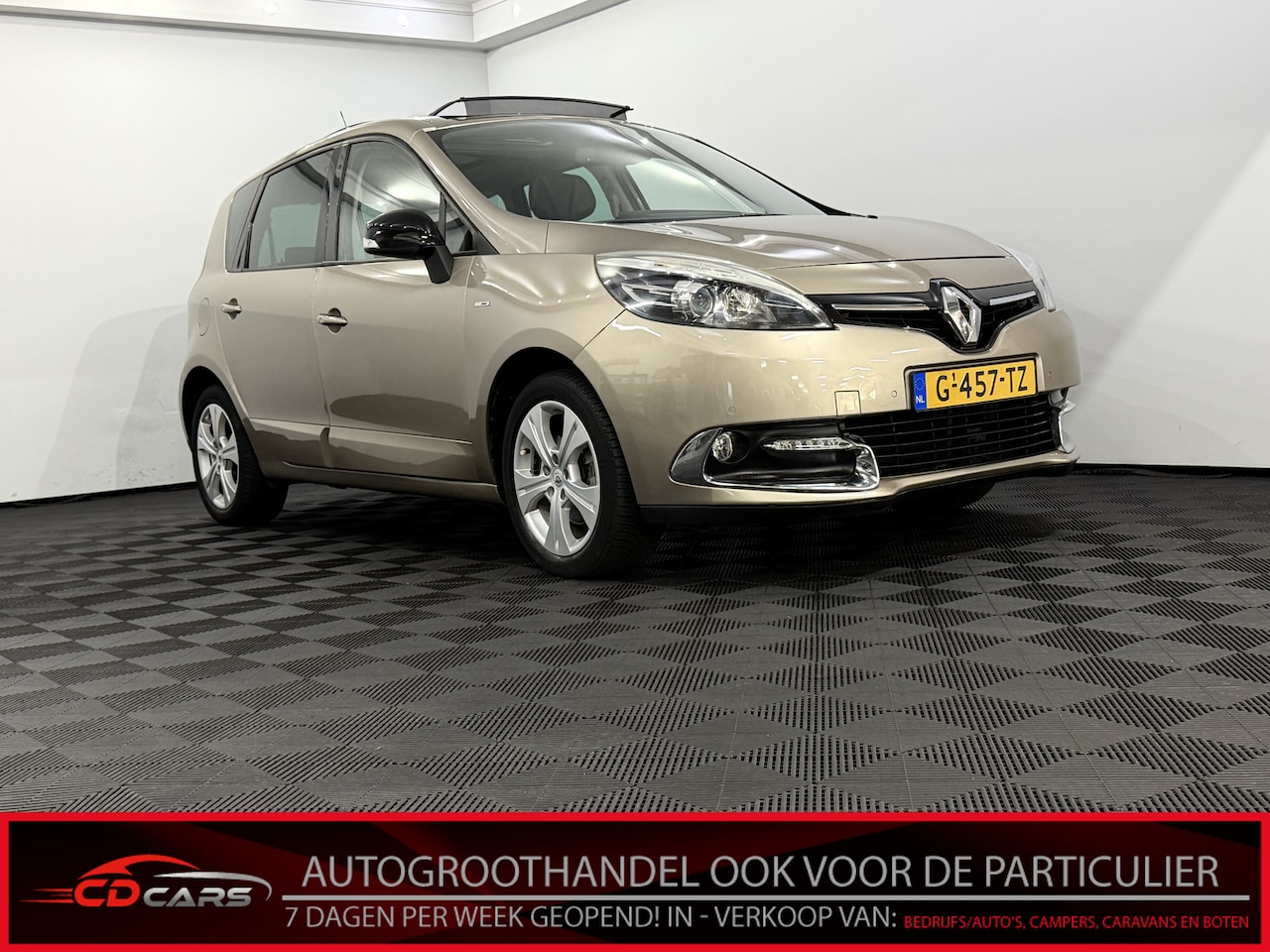 Renault Scénic - 2.0 Privilege Panoramadak, Half leder, Navi, Bose geluidsysteem, Cruise control, Lichtmeta - AutoWereld.nl