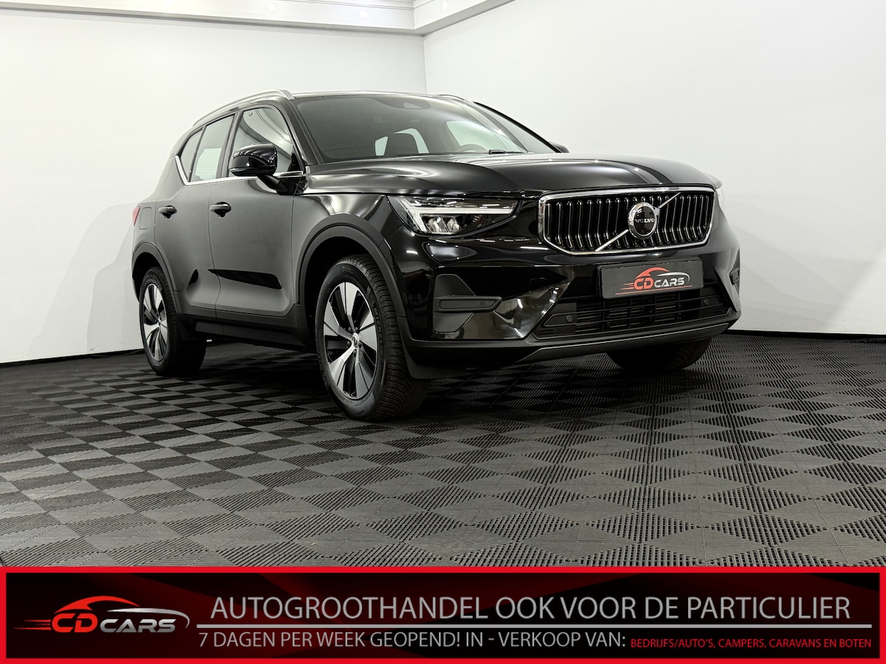 Volvo XC40 - 1.5 T4 Plug-in hybrid Plus Bright Camera, Navi, Keyless start, Virtual desk, Stoelverwarmi - AutoWereld.nl