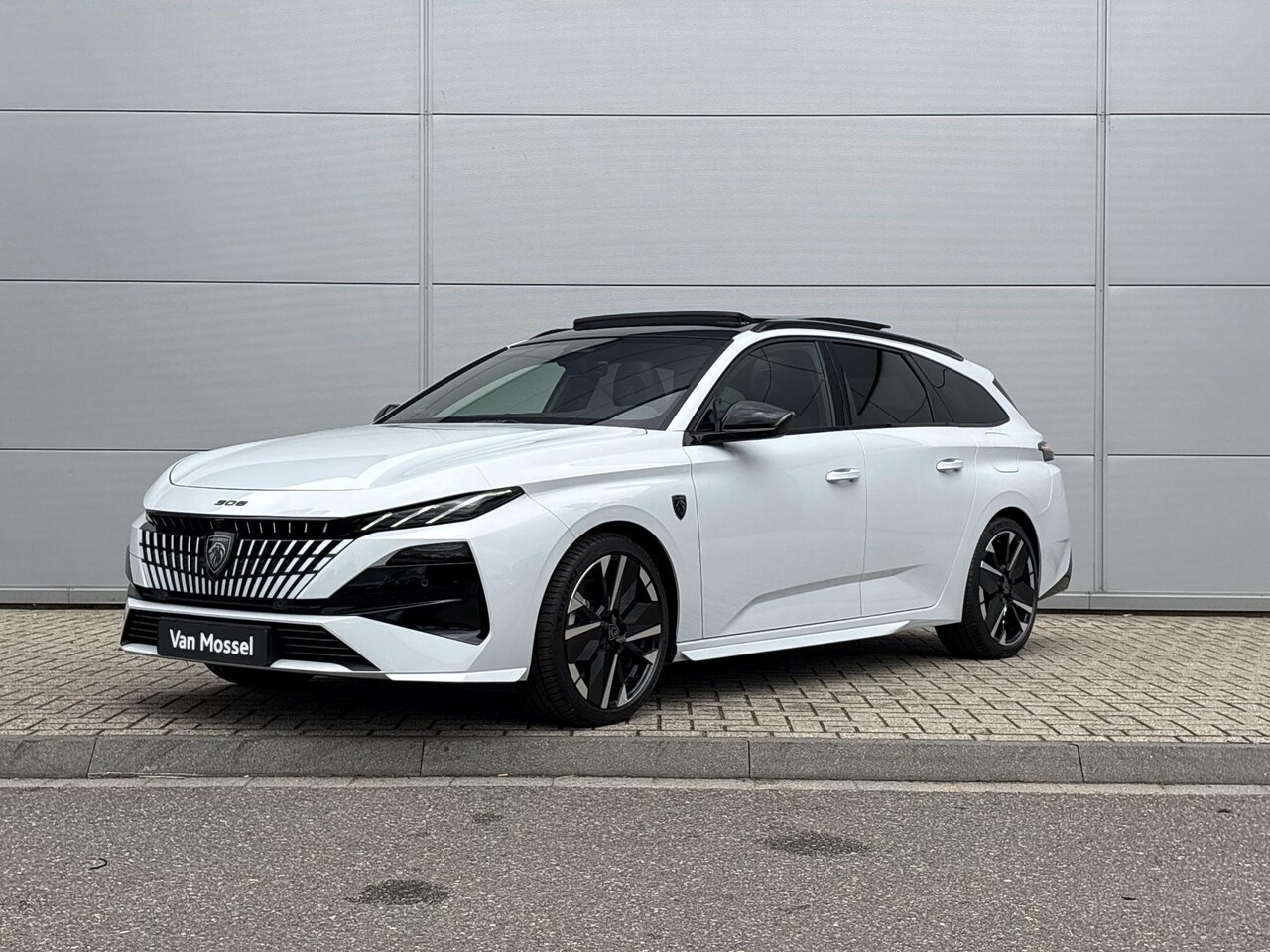 Peugeot 308 SW - 1.6 Plug-in Hybrid 195 GT | Panoramisch schuifdak | Focal | Adaptieve Cruise Control | 360 - AutoWereld.nl