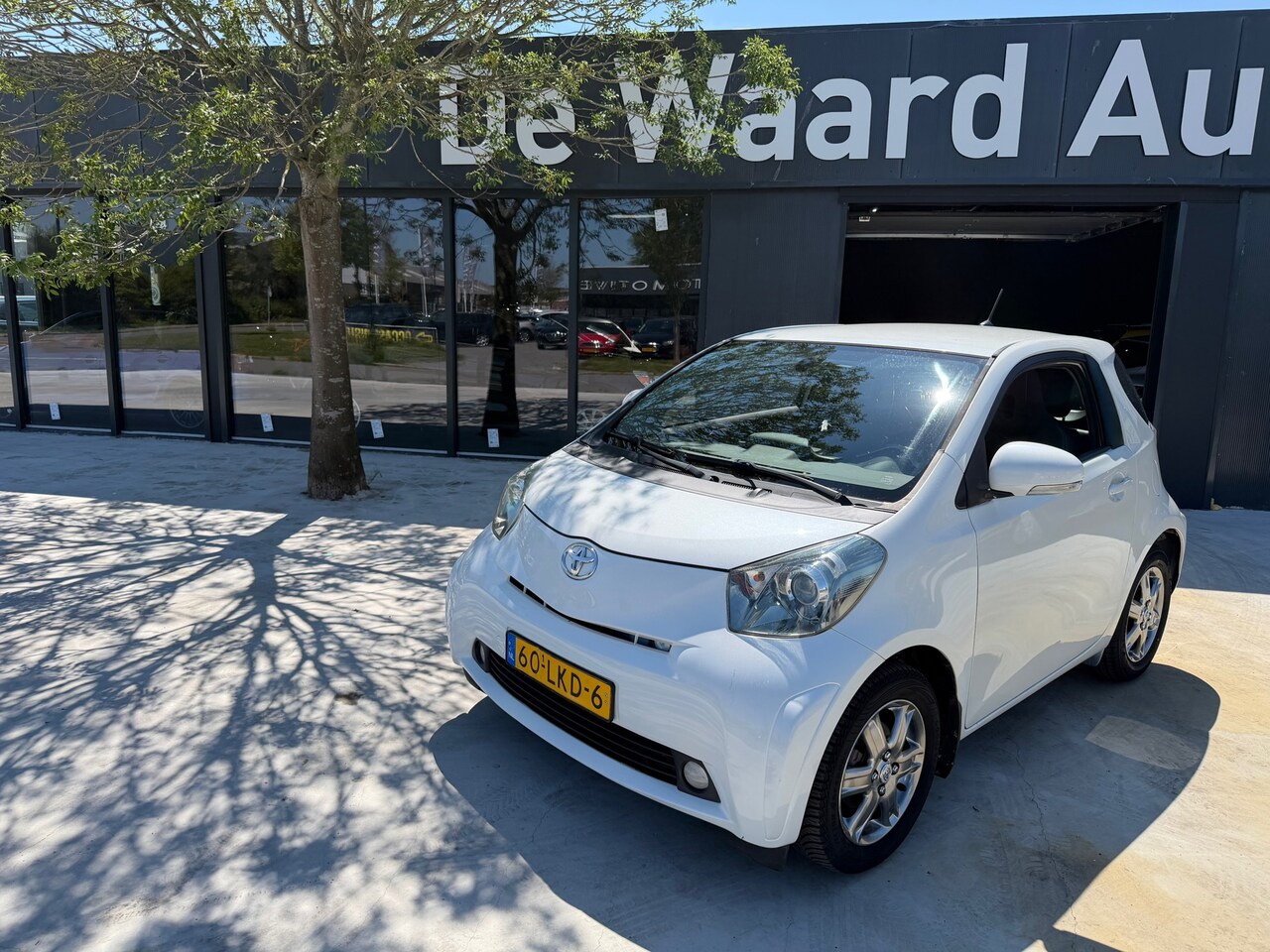 Toyota iQ - 1.0 VVTi Aspiration/ airco/NAP/half leer/Stoel verwarming/Dealer onderhouden - AutoWereld.nl