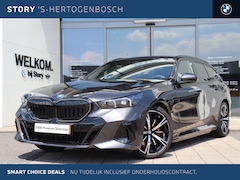 BMW 5-serie Touring - 530e M Sport Automaat / Trekhaak / Achteruitrijcamera / Adaptieve LED / Harman-Kardon / St