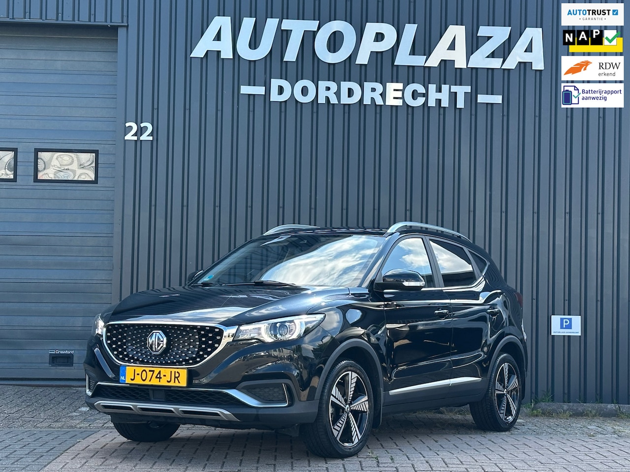 MG ZS - Luxury 45 kWh SOH 88.79 % |STOELVERW.|PANO - AutoWereld.nl