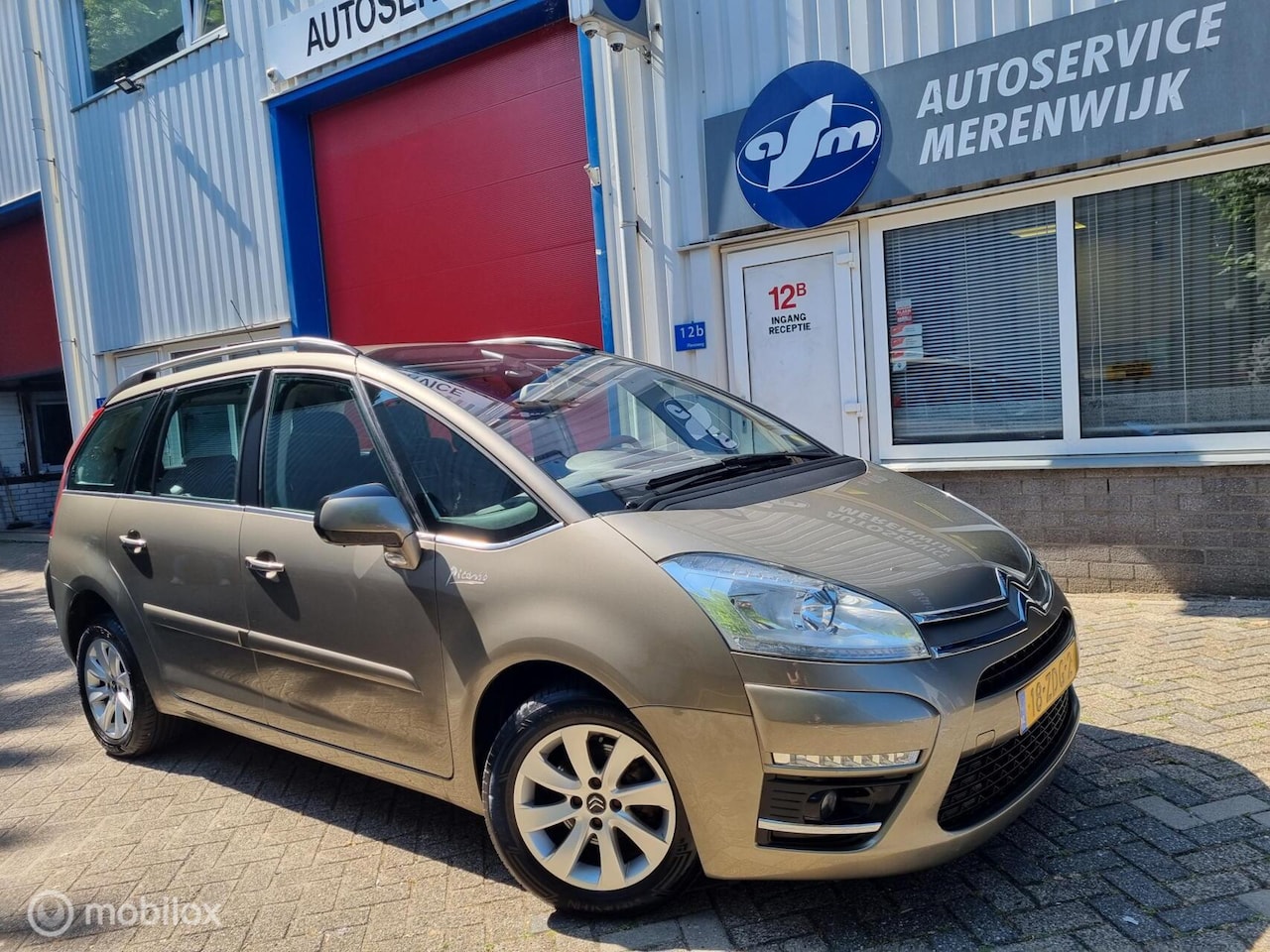 Citroën C4 Picasso - 1.6 VTi Image 7 zit parkeersens achter - AutoWereld.nl