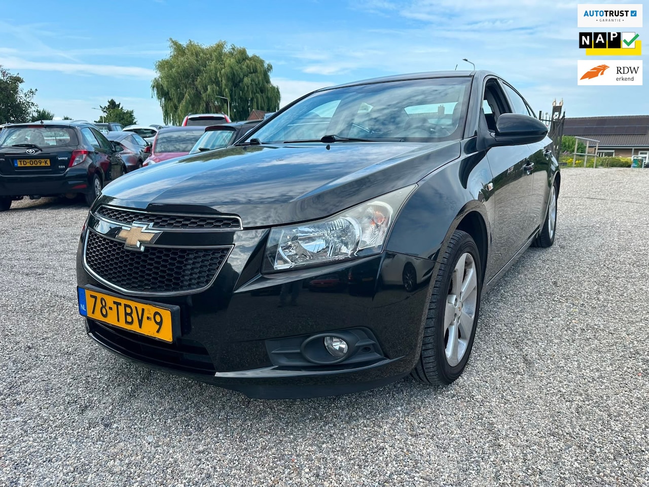 Chevrolet Cruze - / Opel Insignia 1.8 LT Automaat Nieuwe Apk Zeer Nette Staat Clima Cruise PDC LMV Trekhaak - AutoWereld.nl