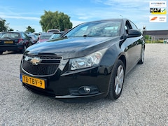 Chevrolet Cruze - Opel Insignia 1.8 LT Automaat Nieuwe Apk Zeer Nette Staat Clima Cruise PDC LMV Trekhaak