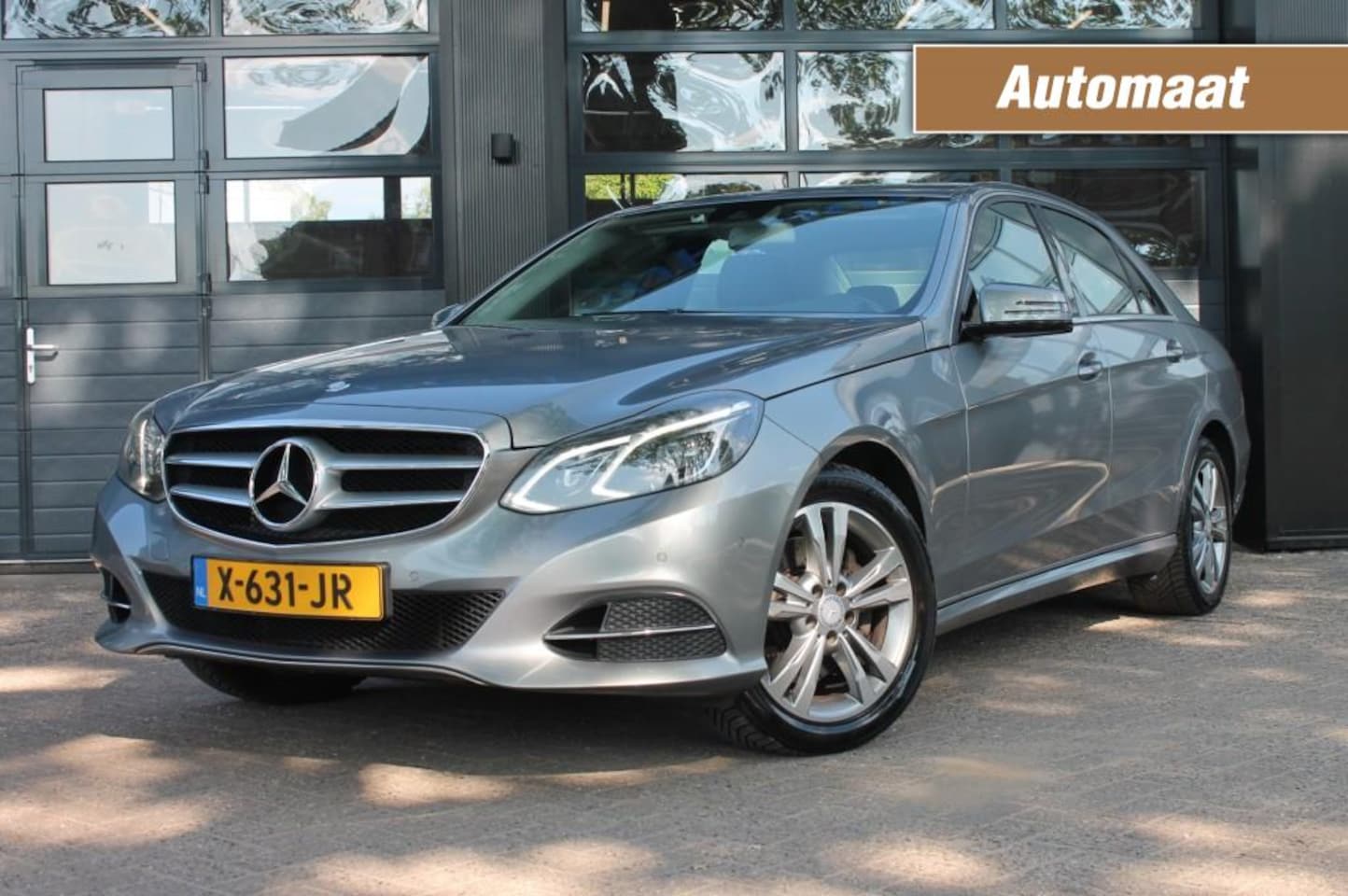 Mercedes-Benz E-klasse - 300 4MATIC AMBITION  perfecte staat voor de liefhebber **122155km** - AutoWereld.nl