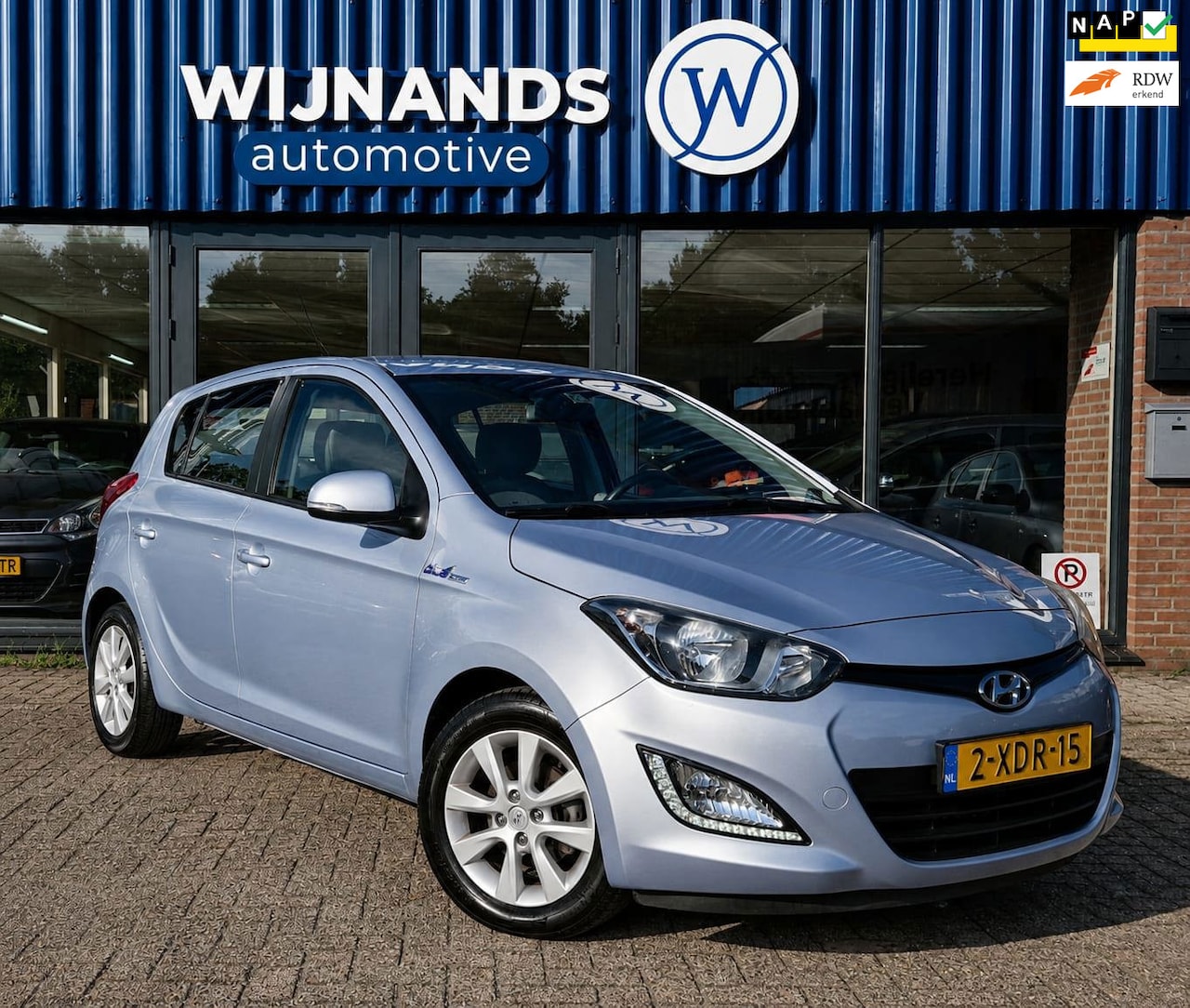 Hyundai i20 - 1.2i i-Deal Dealer Onderhoud Pdc Led Airco APK - AutoWereld.nl